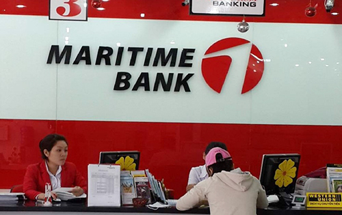Nhân viên hỗ trợ tư vấn cho vay tín chấp tại Maritime bank